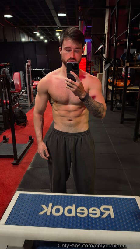 Max Dennison onlyfans naked leaks