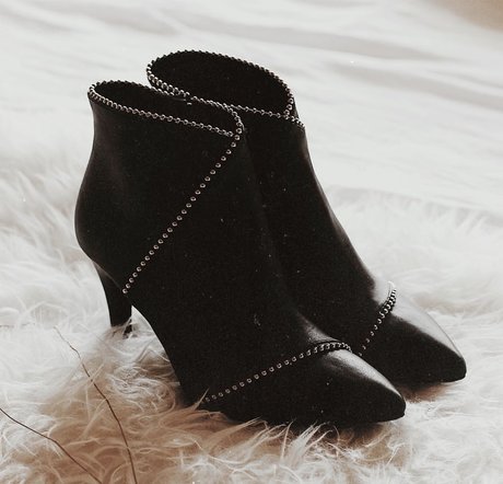 Feet Lovers onlyfans model images