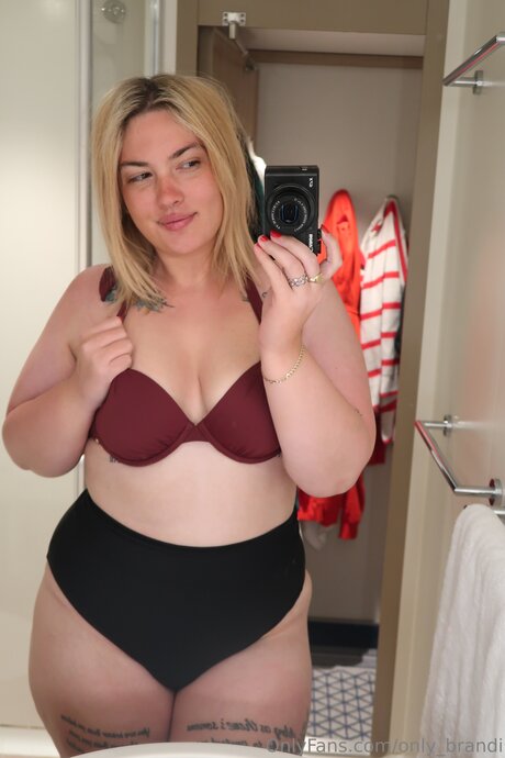 BRITISH BRANDI RAEE_ only fans leak