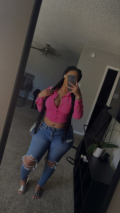 ThickyMone onlyfans porn leaked