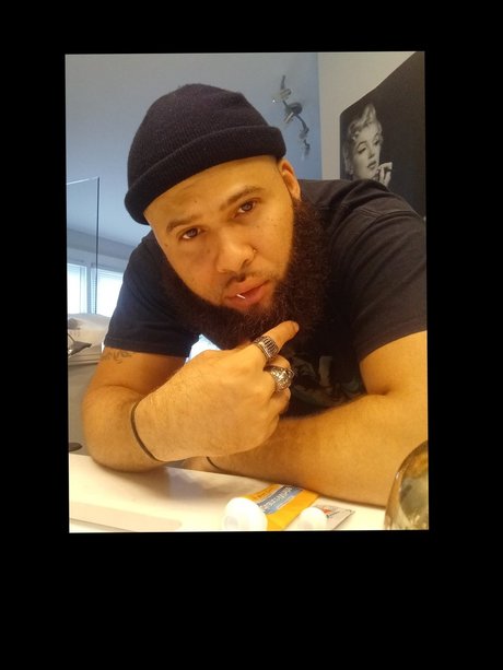 Prince Johnson onlyfans leajs