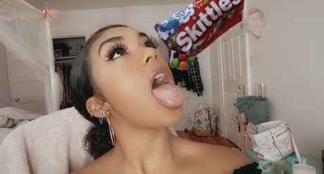 Bby Bubbles nude only fans