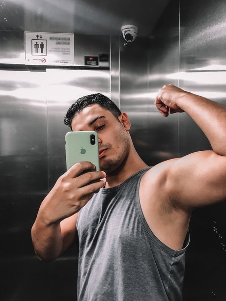 Maykon Lopes onlyfans sex leak