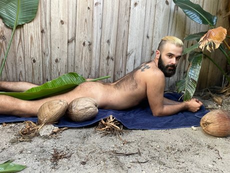 Abe Monroe onlyfans naked