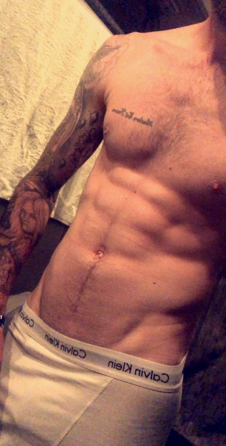 OllieVincent onlyfans model images
