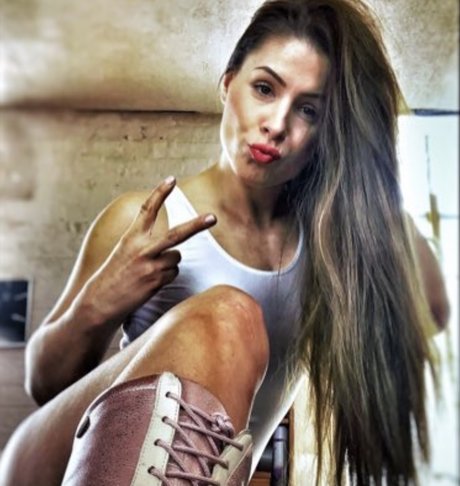 Orsi B Wrestler onlyfans model images