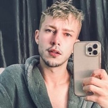 Renato Santana onlyfans model