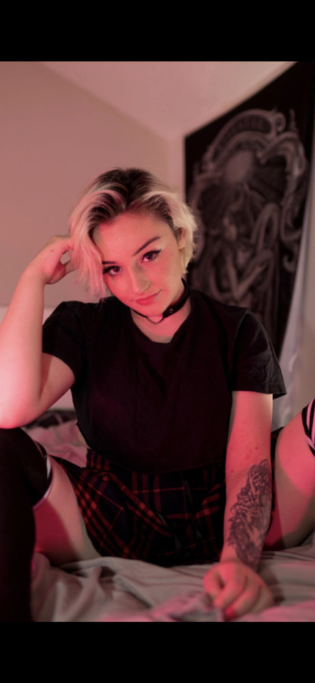 ChloeBrooke only fans sex