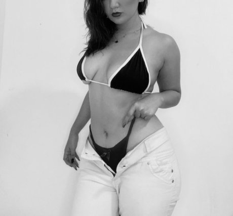 Paris Mor only fans naked