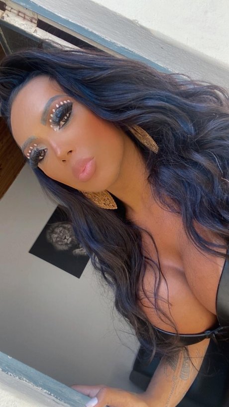 Roberta Palace onlyfans uncensored