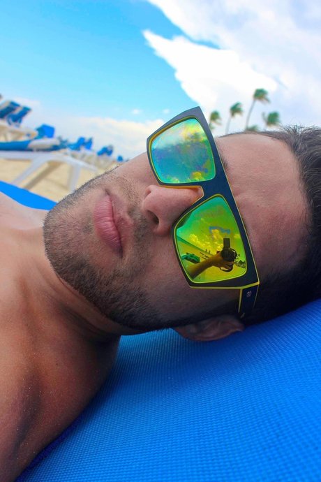 Ale Navarro onlyfans photos