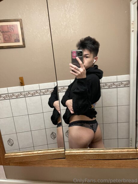 Peter Bread leaked onlyfans.