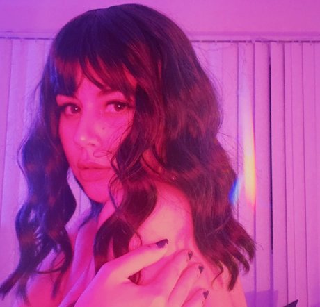 Penelope Reed naked onlyfans pics