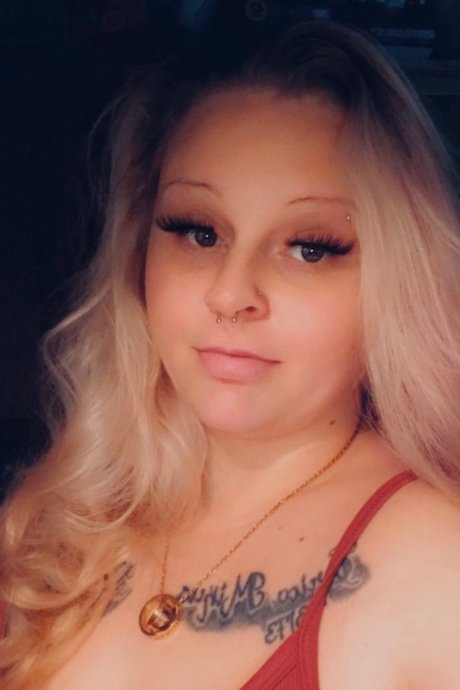 Peechesz28 onlyfans leak