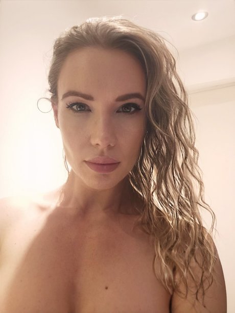 Penny Size Queen of Spades Hotwife QOS onlyfans leak ass