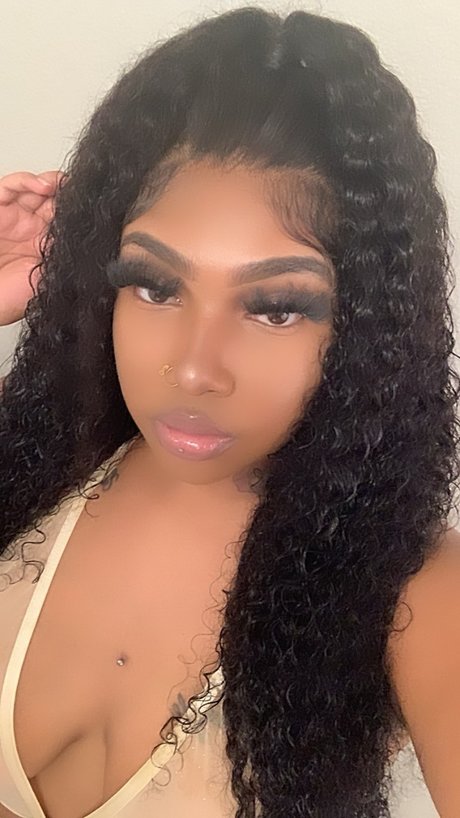 Moneeybing nude leaked onlyfans