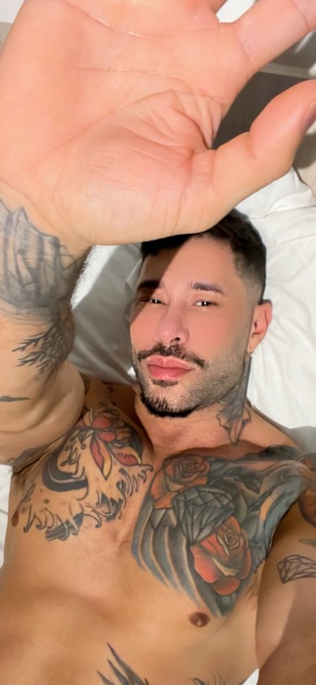 Paulopicasso23cm onlyfans nude leak