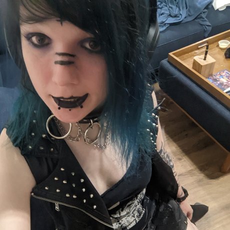 Cinder Shade onlyfans naked