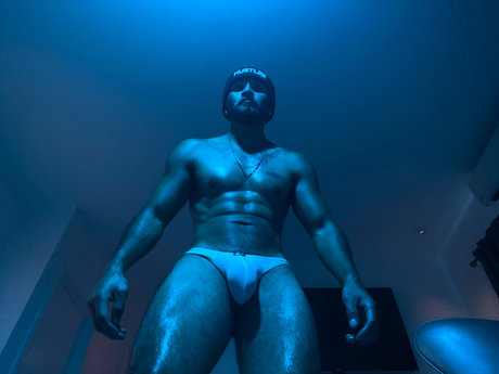 DADDYZROOM onlyfans leaks