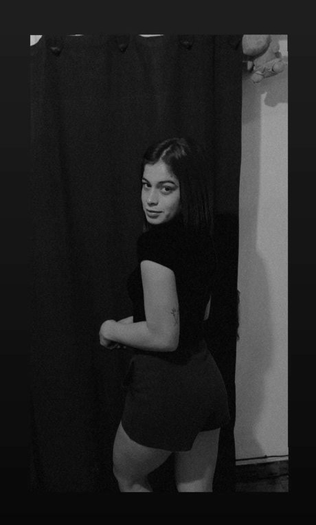 La nena topless onlyfans