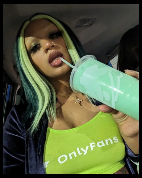 Dime Davenport onlyfans leaked pictures