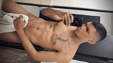 Maicol Ramirez onlyfans leaked tits