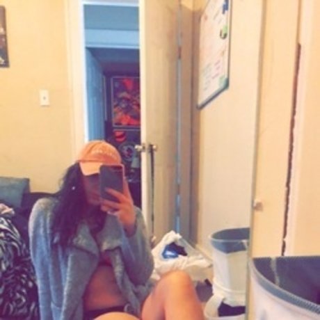 Azul nicole is on onlyfans