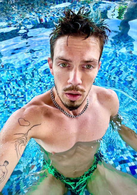 Chris Cool hot onlyfans