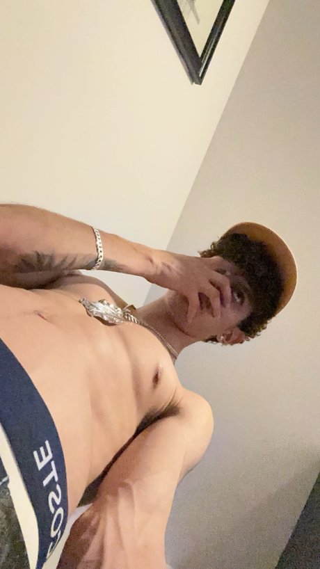 Izzy Glizzy nude leak onlyfans