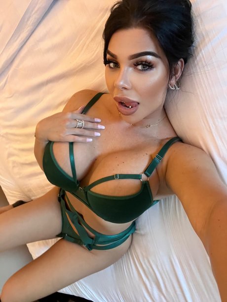 _Platinum Cindy_ onlyfans pics