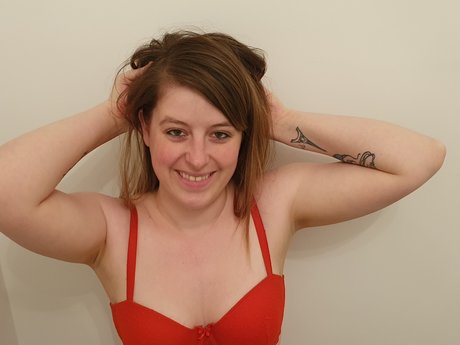 Pippa Peahen nude onlyfans pics