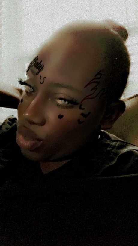 KayKay34 onlyfans strip