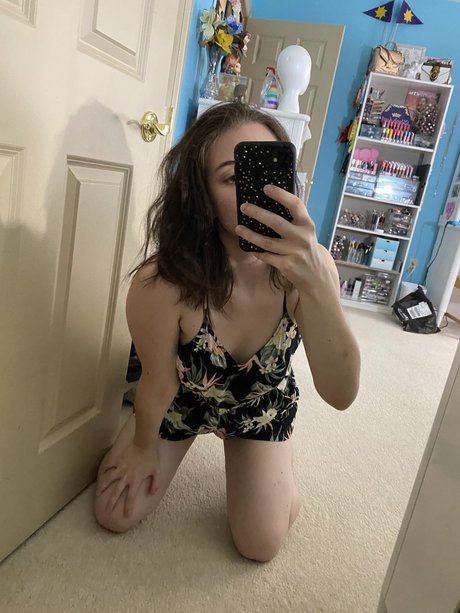 Cori Pine onlyfans leakes