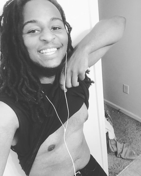 Carlton Williams onlyfans tits