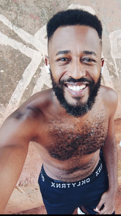 PRETTOZL onlyfans nude tits