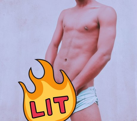 Mael Santtos nude onlyfans pics