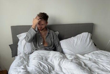 PoppersPup amp amp PoppersTop onlyfans strip tease