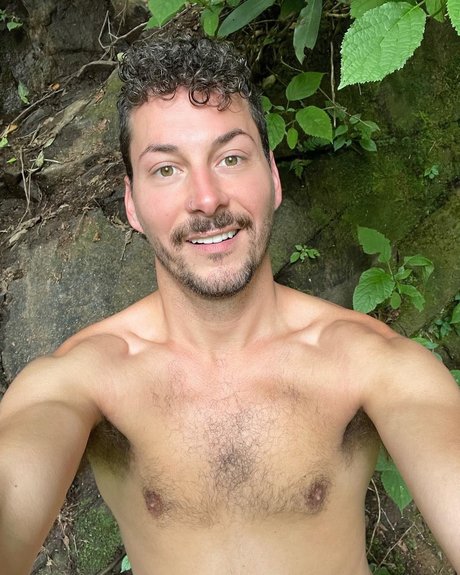 PopChampagne leaked only fans nudes