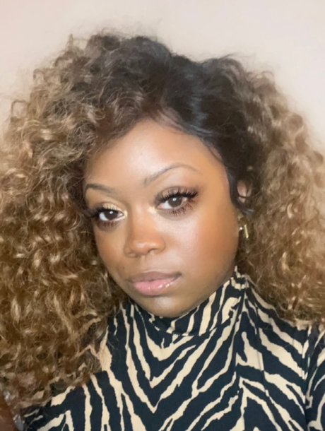 Poly Pocket onlyfans explicit content