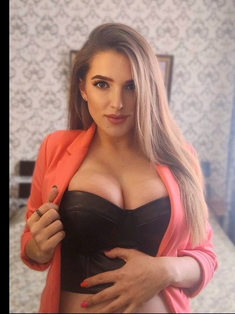 Polya Future Mum_ onlyfans pictures