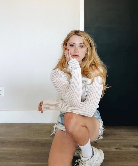 Violet Brinson nudes only fans