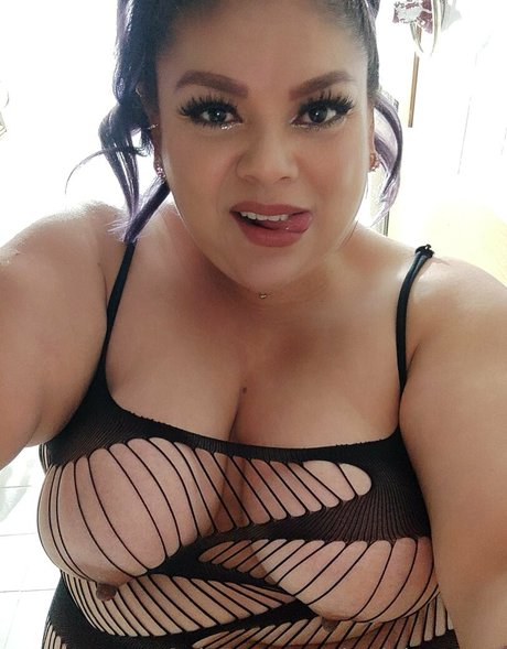 hotjuicycurvy onlyfans explicit content