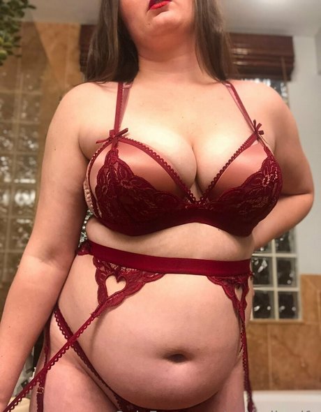 potbellywife only fans naked