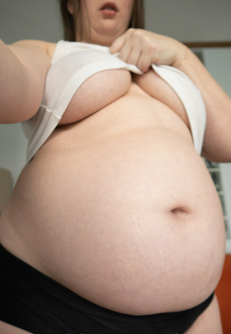 potbellywife only fans leak nude