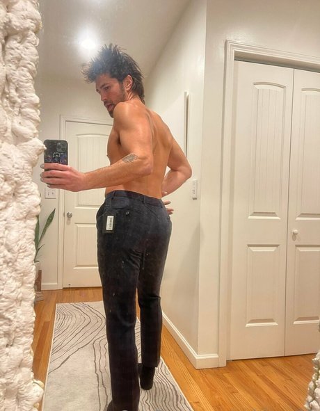 toddysmith onlyfans tits