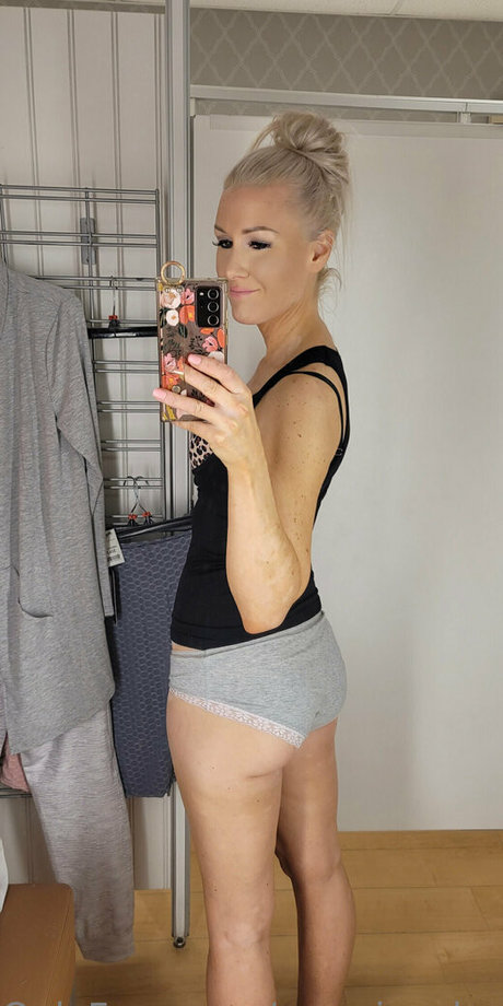 americanhousewife onlyfans sextape leak