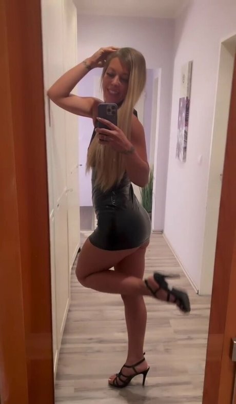 Linda Krieger Mock nude onlyfans