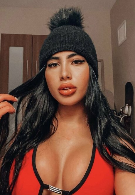 emxuncut onlyfans nude