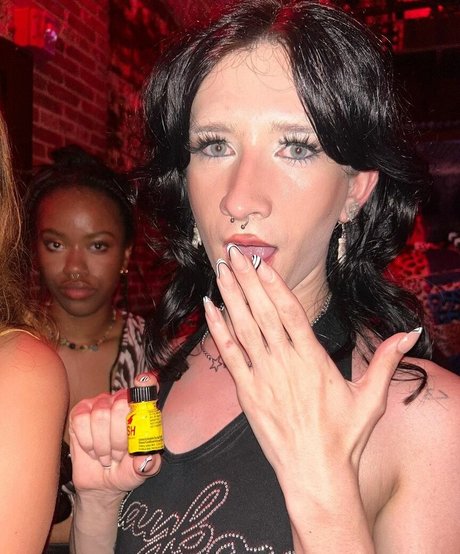 Cherry Darling nude only fans leaks