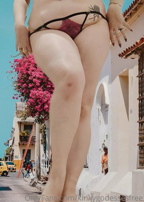 aussiegiantessfree onlyfans fotos